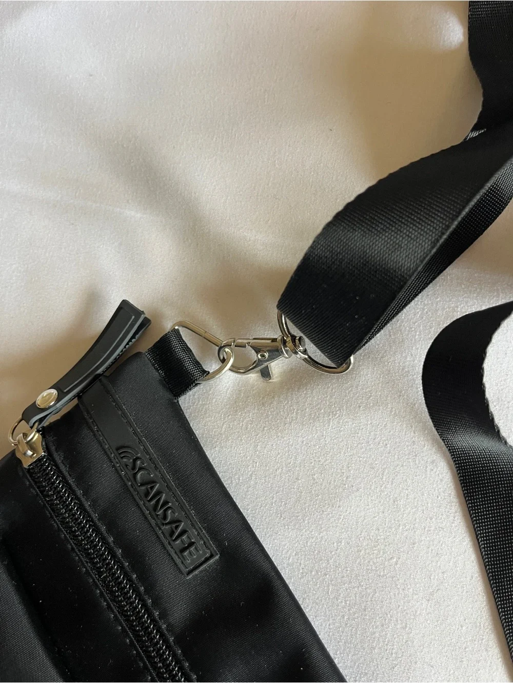 SCANSAFE Black RFID Crossbody Travel Bag Purse Small 8.5